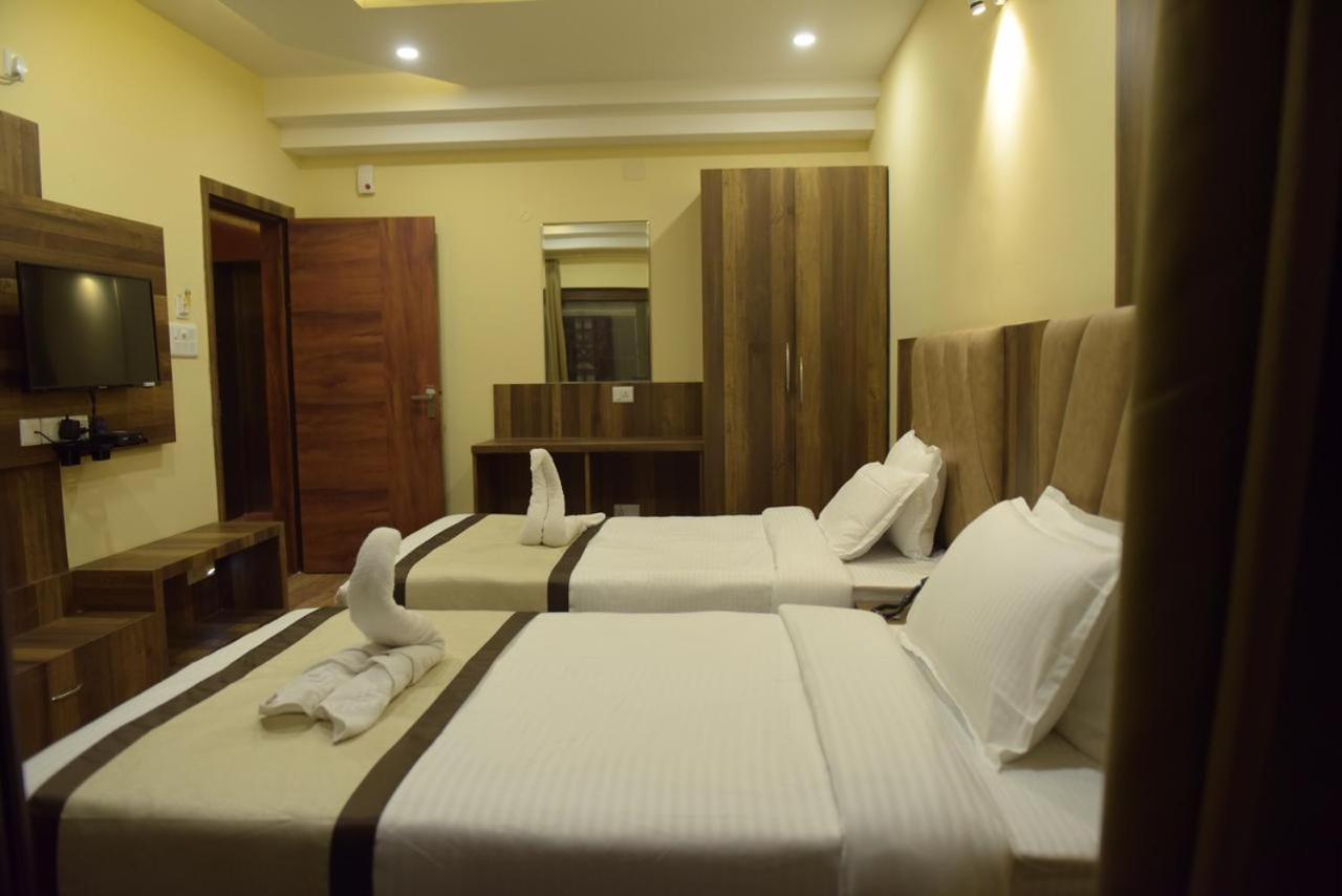 Hotel Royal City Siliguri Exterior photo