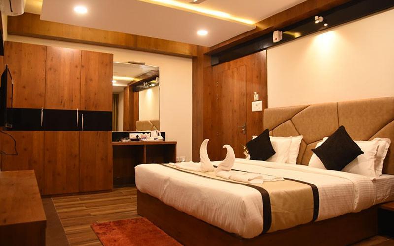 Hotel Royal City Siliguri Exterior photo