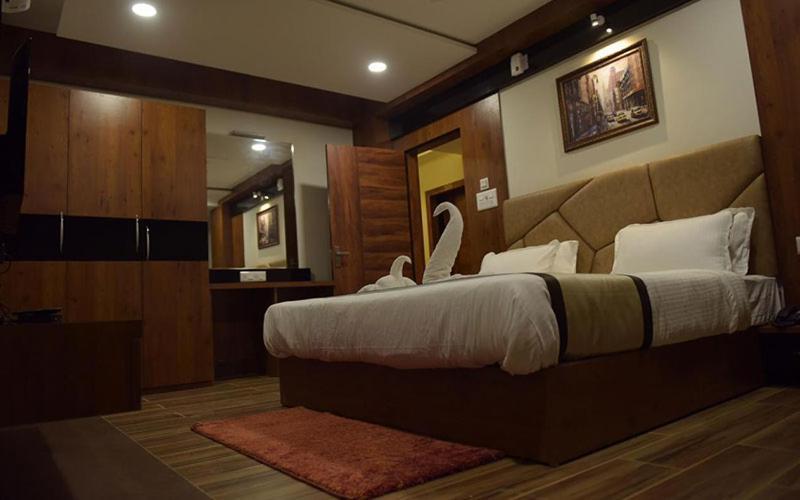 Hotel Royal City Siliguri Exterior photo