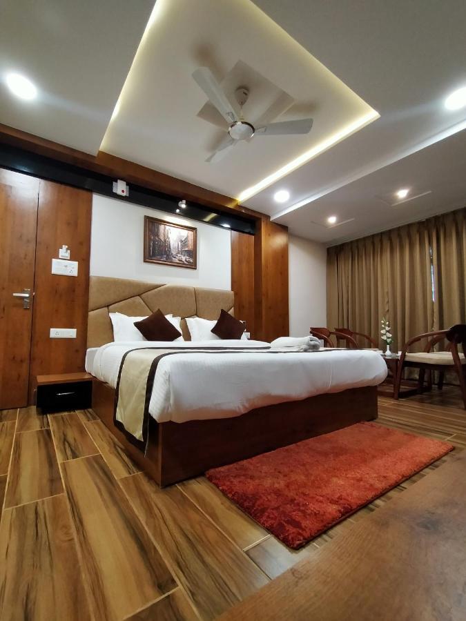 Hotel Royal City Siliguri Exterior photo