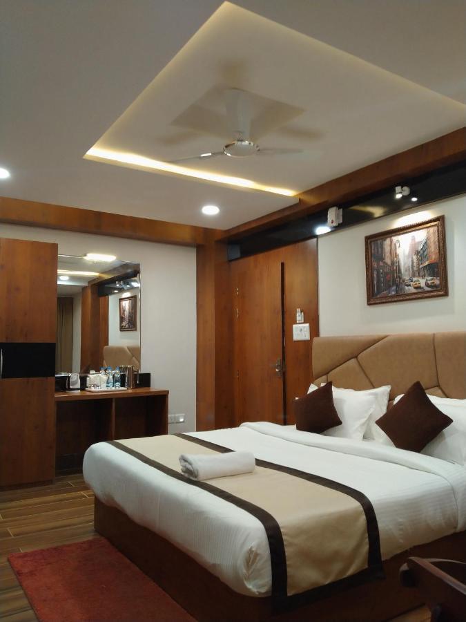 Hotel Royal City Siliguri Exterior photo